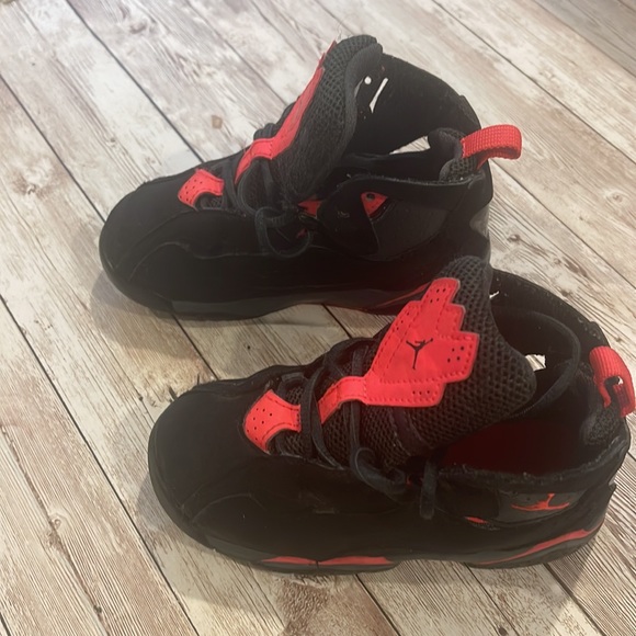 Jordan’s - Picture 2 of 4